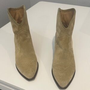 Isabel Marant Beige Suede Ankle Boots/Darizo